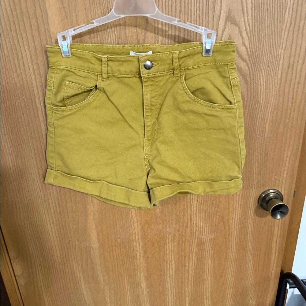 H & M Yellow Women's Shorts Size 10